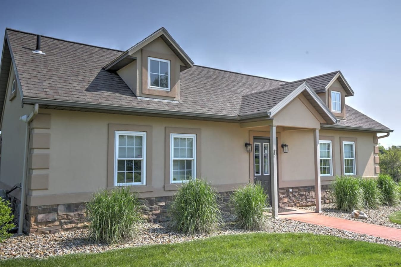 Exterior of the brand-new Premier Cottage #11 at Premier Cottages in Berlin, Ohio